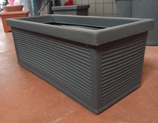 FIORIERA CASSETTA  IN RESINA