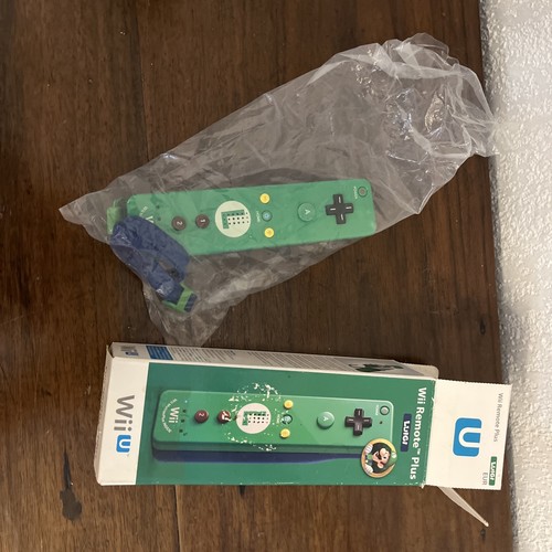 Wiimote luigi edition - wiimote, limitée