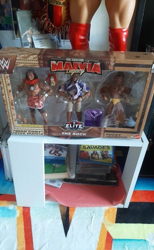 Wwe elite collection - elite, maivia