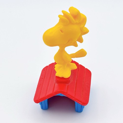Peanuts woodstock snoopy - woodstock,