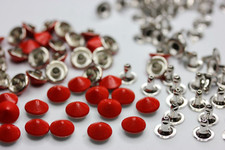Da 50-1000pz a scelta borchie sfuse a cono con rivetto 9mm colore rosso smaltato