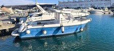 Barca Arvor 230 cabin diesel colore blu pesca