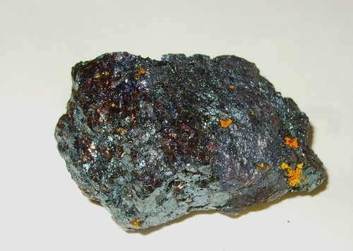 Minerali grezzi - -,