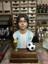 Busto Diego Armando Maradona
