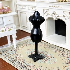 Manichino per Bambola