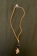 Collana da donna Alviero Martini, con ciondolo in acciaio, e filo,in Caucciu'