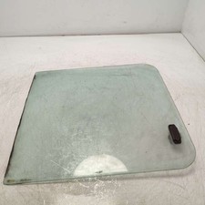 43R-000042 vetro fisso scorrevole Nissan Patrol TR 3.3 TD 1986-93 posteriore des
