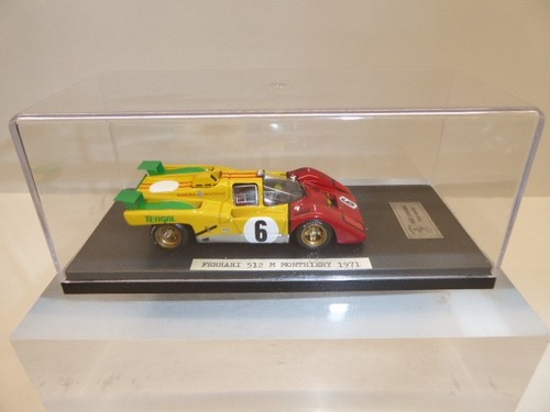Model plus ferrari - plus,