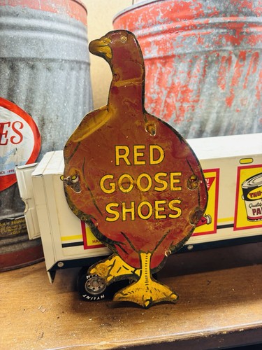 Red goose shoe porcelain - red,