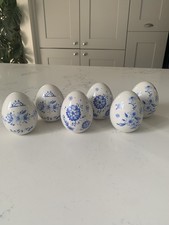 Vintage 6 Eggs white and blue