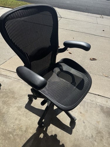 Herman miller aeron - miller, office
