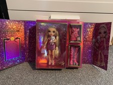 Rara bambola Rainbow High