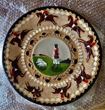 Arte Sarda Piatto Lorenzo Loi Dorgali Ceramica Terracotta Uomo  Sardegna 900