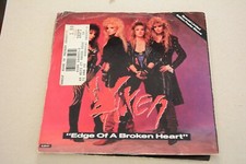 VIXEN "EDGE OF A BROKEN HEART" 45 7" VINYL & POSTER LTD ED PIC SLEEVE [D12-58]