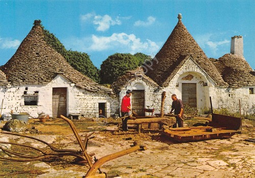 Cartolina alberobello trulli - alberobello,