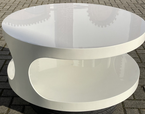 Tavolino design bianco lucido