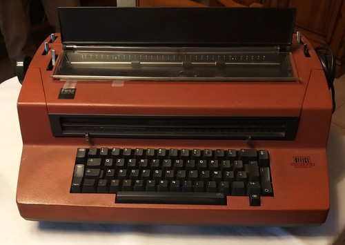 Macchina scrivere ibm - scrivere,