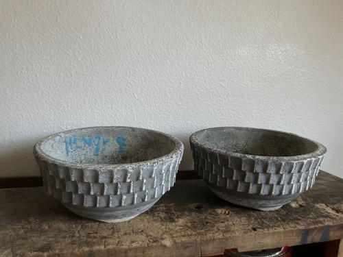Jardinière tripode brutaliste - jardinière,