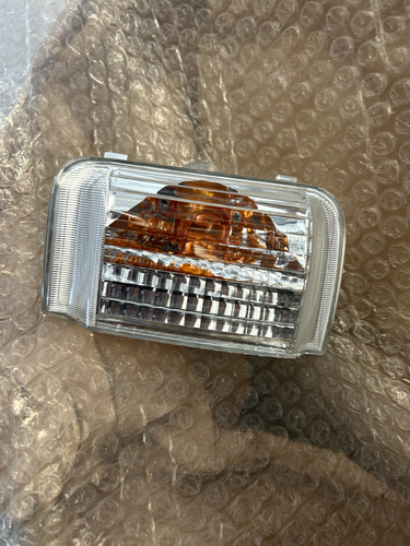 71748255 faro laterale destro