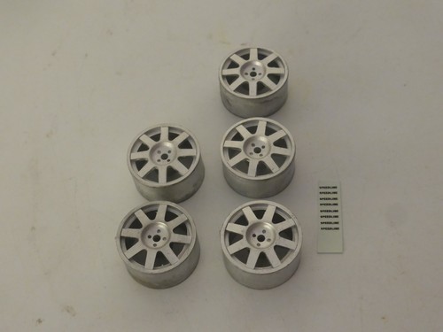 White metal 8 spokes - 1:24,