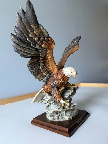 Statua firmata armani - firmata,