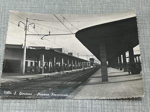 Interno della stazione - della,