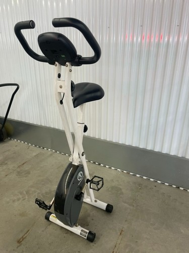 Cyclette verticale pieghevole