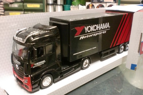 Burago camion mercedes - , 1/43
