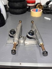 3Set Trucks Skateboard Thunder Polished Silver Standard 145- mai usati