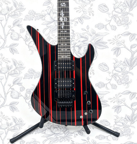 Chitarra elettrica firmata