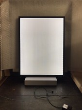 Pad luminoso LED incorniciato PRO per display duratrans. Espositore di belle arti o negozio. 60x46 cm