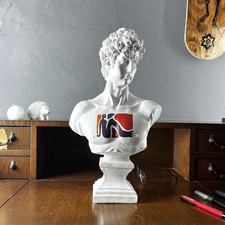 Statua David dipinta a mano