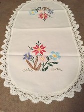 Runner striscia Per Il tavolo Oppure Centro Tavolo Ovale  ricamato Fatto a mano.