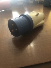 PRESA INDUSTRIALE Maschio GEWISS GW62004 16-6H/220-250 2P+ IP44