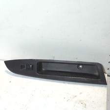 PULSANTE ALZAVETRO ANTERIORE