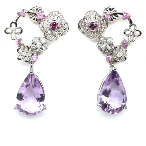 Orecchini thailandesi fatti - , a