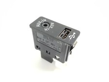 Bmw Serie 6 650i F13 2012 AUX