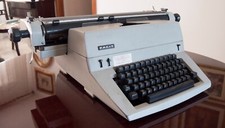 Macchina per scrivere FACIT mod. 1730