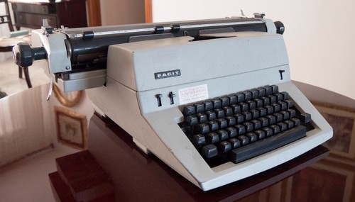Macchina per scrivere facit - macchina,