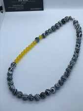 collana pietre dure naturali agata gialla e bianca e nera TESSA