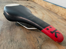 Fizik Tundra Sella Ciclismo 127mm 7x7mm Kium Rails Ciclismo Rosso Bianco Nero
