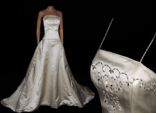 Abito da sposa in seta avorio