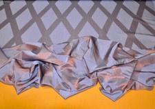 Tessuto al metro in raso con