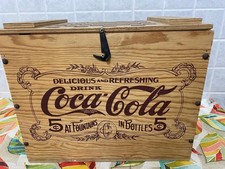 GADGET PUBBLICITARIO COCA COLA CASSA LEGNO SCACCHIERA VINTAGE NON COMPLETA.