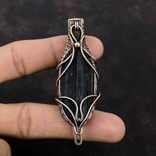 Ciondolo avvolto in filo