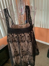 Cami ricamato foderato nero