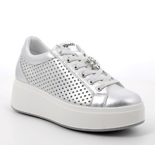 Sneakers Igi&co 7657211 pelle argento, fibbia strass zeppa 4,5 cm Made in Italy