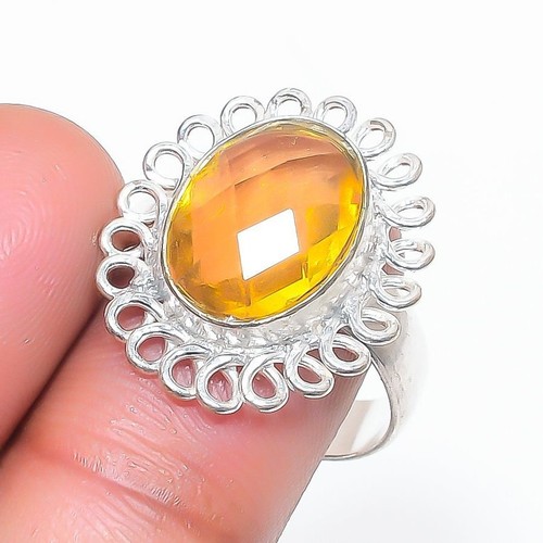 Anello con pietre preziose