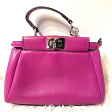 Borsa FENDI Micro Peekaboo in