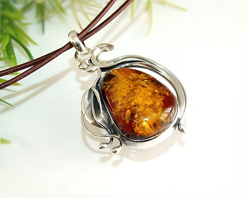 Ciondolo ambra argento 925